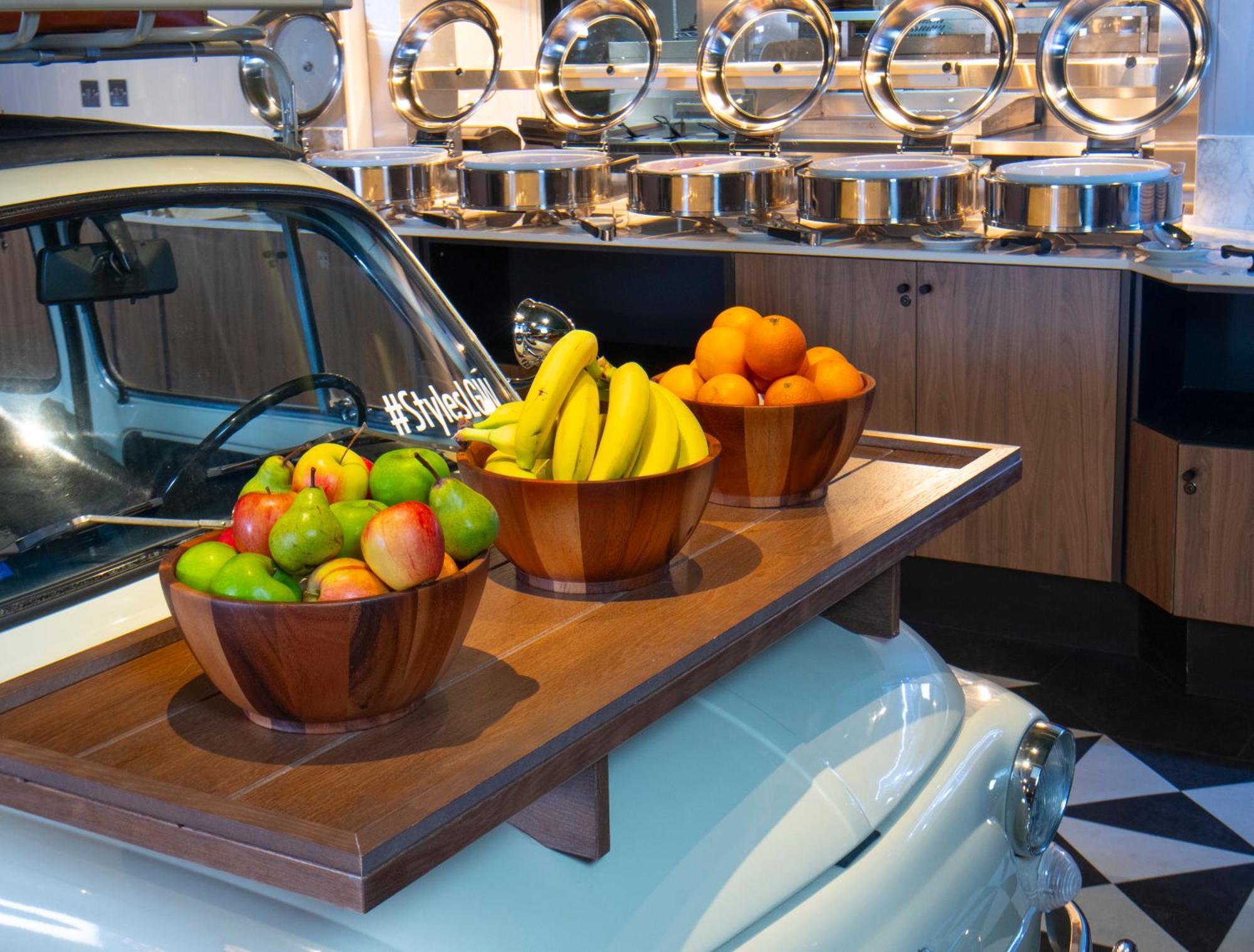 Отель Ibis Styles London Gatwick Airport Кролей Экстерьер фото